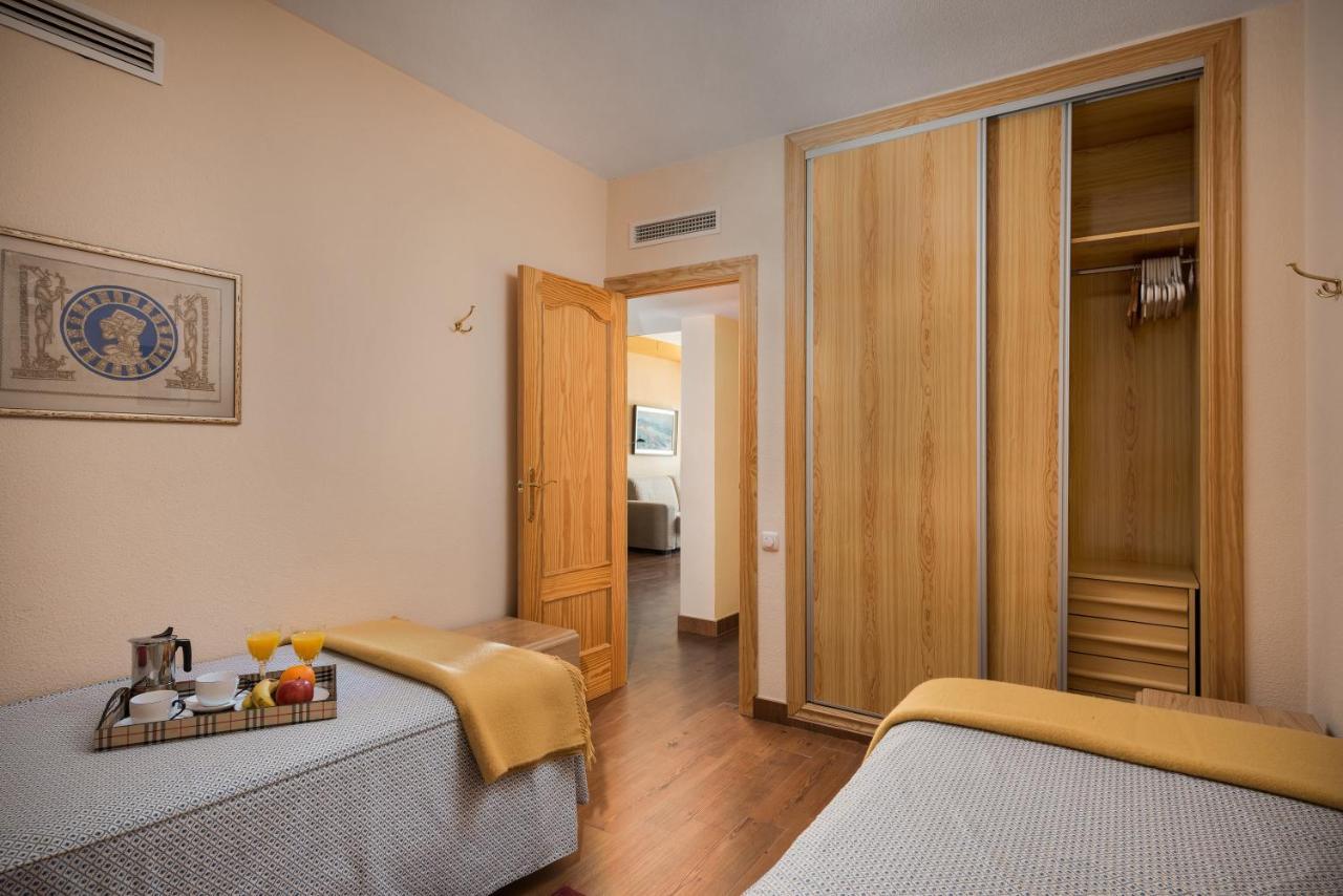 Apartment Piramides *